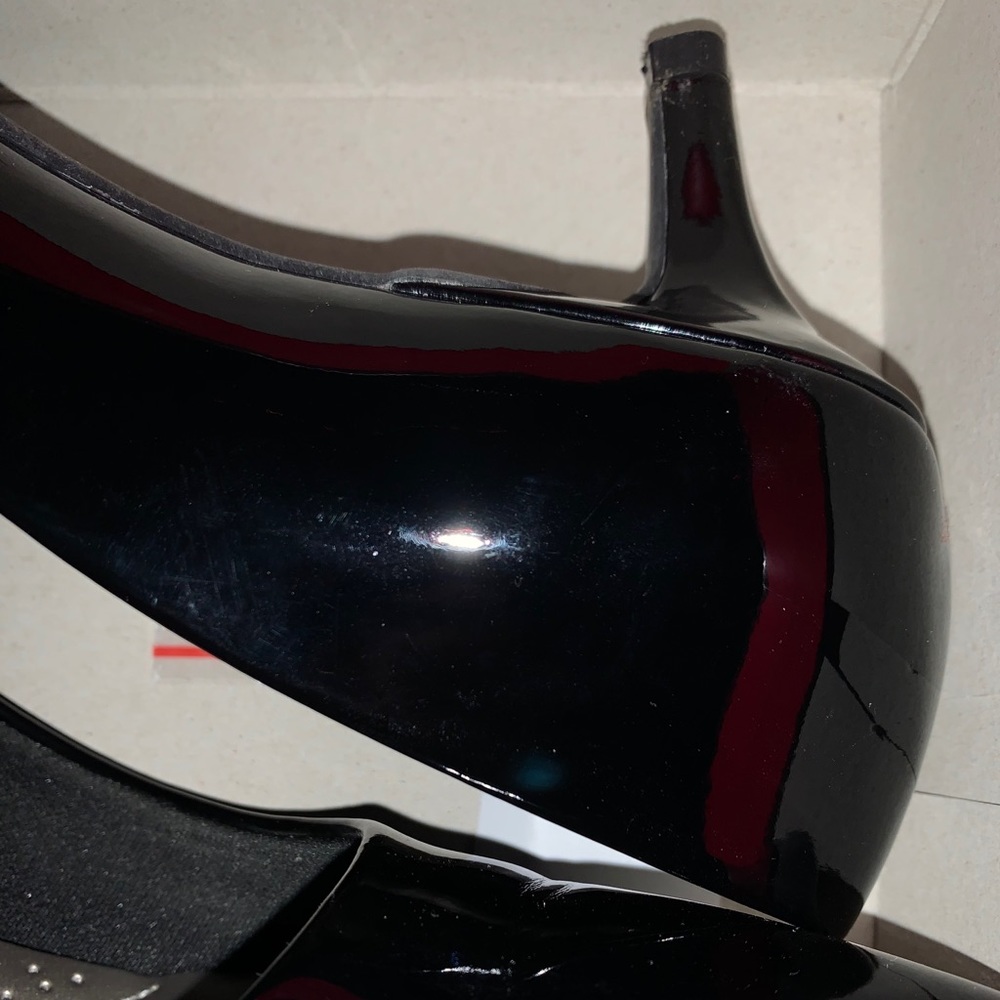 Heels - Picture 6 of 6